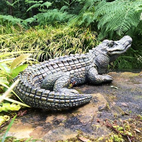 crocodile garden ornaments outdoor.